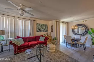 Photo #2: 6881033 Listing 