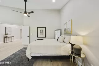 Photo #5: 6881202 Listing 