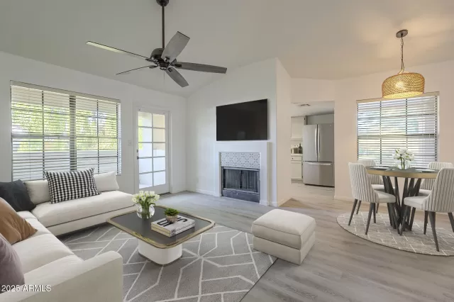 MLS: 6881365 Condo For Sale