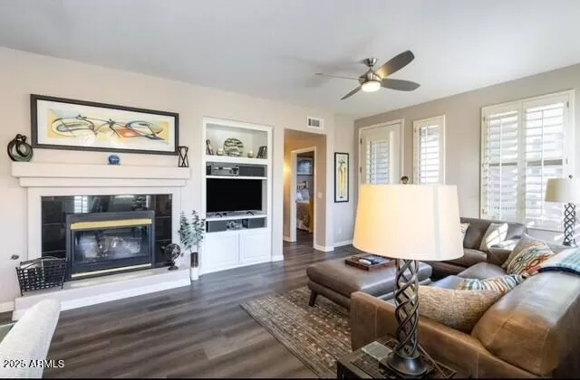 MLS: 6881420 Condo For Sale