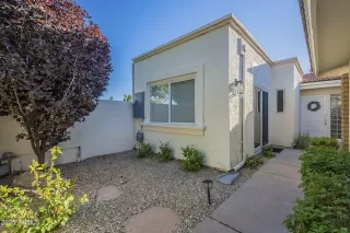 Photo #4: 6881453 Listing