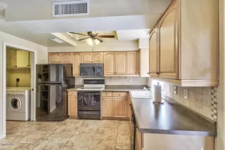 Photo #6: 6881480 Listing 