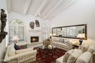 Photo #1: 6881741 Listing 