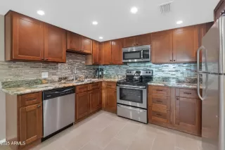 Photo #2: 6882052 Listing 