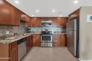 Photo #3: 6882052 Listing 