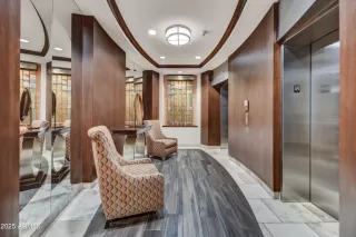 Photo #4: 6882165 Listing