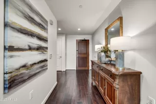 Photo #5: 6882165 Listing