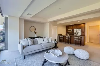 Photo #3: 6882457 Listing 