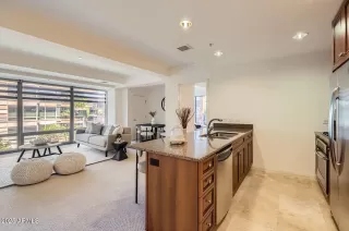 Photo #5: 6882457 Listing 