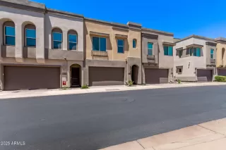 Photo #2: 6882632 Listing