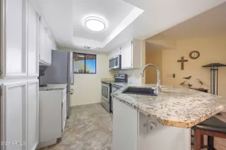 Photo #4: 6882708 Listing 