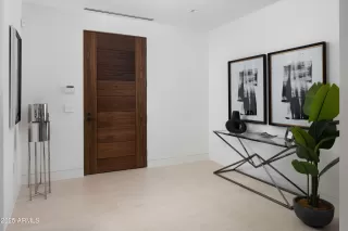 Photo #4: 6882862 Listing