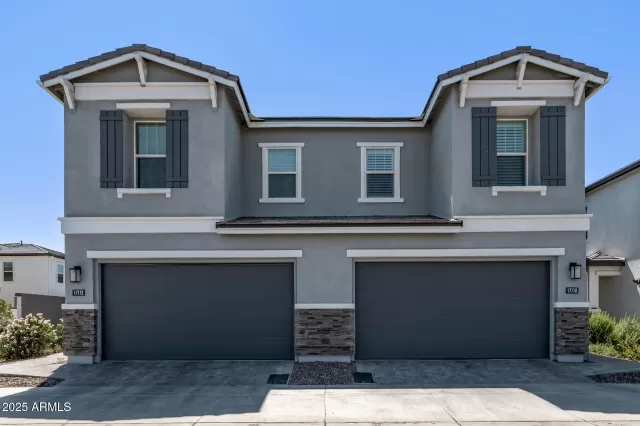 MLS: 6882977 Condo For Sale