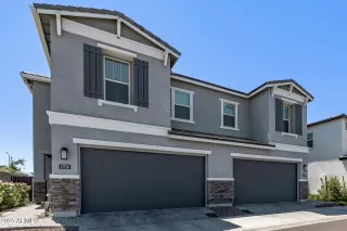 Photo #2: 6882977 Listing 