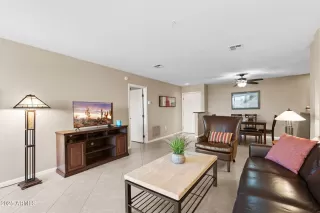 Photo #5: 6883012 Listing 