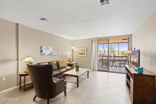 Photo #6: 6883012 Listing 