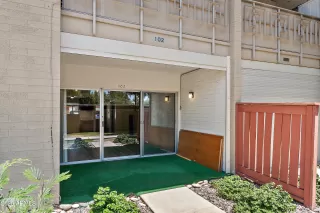 Photo #6: 6883083 Listing