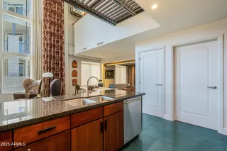 Photo #6: 6883434 Listing 