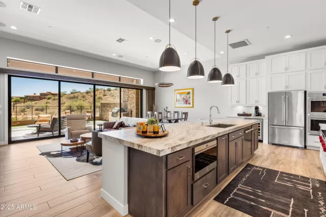 MLS: 6883560 Condo For Sale