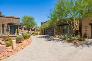 Photo #4: 6883560 Listing