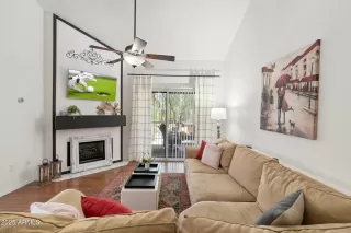 Photo #2: 6883956 Listing