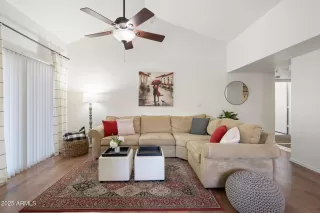 Photo #5: 6883956 Listing