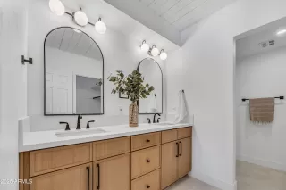 Photo #3: 6884071 Listing 