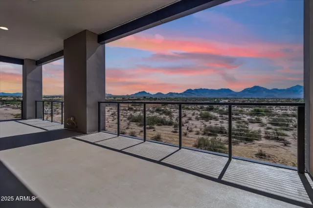 MLS: 6884112 Condo For Sale