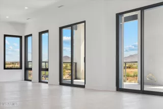 Photo #6: 6884112 Listing 