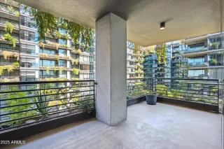 Photo #5: 6884332 Listing