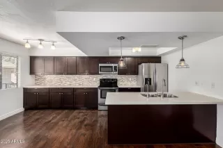 Photo #6: 6884641 Listing 