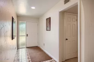 Photo #2: 6884648 Listing