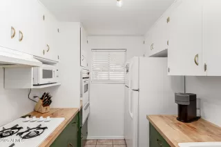 Photo #4: 6884970 Listing 