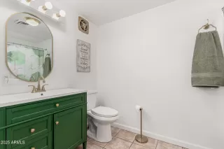 Photo #5: 6884970 Listing 