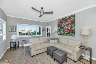 Photo #2: 6885882 Listing 