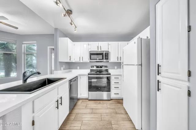 MLS: 6885934 Condo For Sale