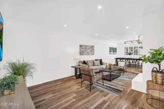 Photo #4: 6886028 Listing 