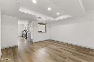 Photo #4: 6886394 Listing