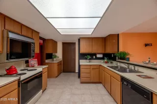 Photo #3: 6887067 Listing 