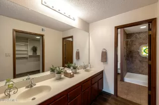 Photo #6: 6887067 Listing 