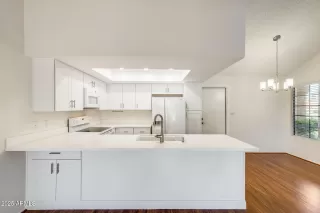 Photo #2: 6887499 Listing 