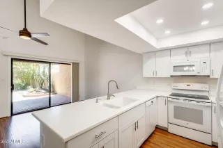 Photo #3: 6887499 Listing 