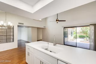 Photo #6: 6887499 Listing 