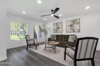 More Details about MLS # 6887539 : 8329 E KEIM DRIVE