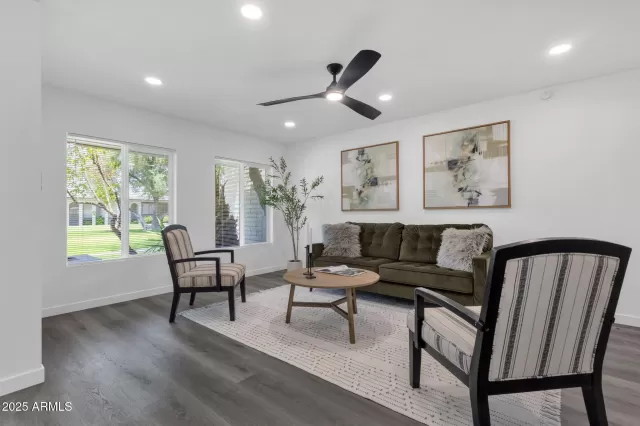 MLS: 6887539 Condo For Sale