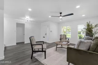 Photo #3: 6887539 Listing