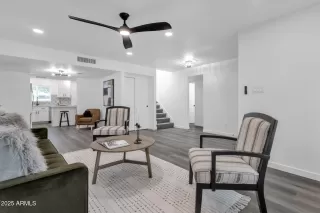 Photo #4: 6887539 Listing