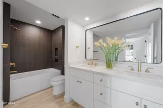 Photo #5: 6887585 Listing 