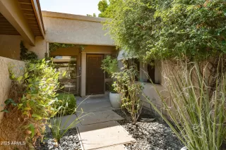 Photo #1: 6887669 Listing 