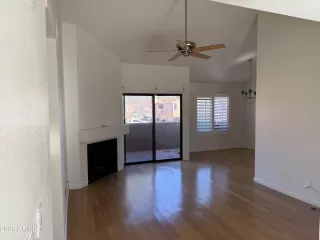 Photo #3: 6887709 Listing 